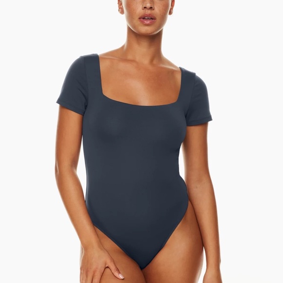 Aritzia Babaton Contour Bodysuit Square Neck Tee - Picture 1 of 4